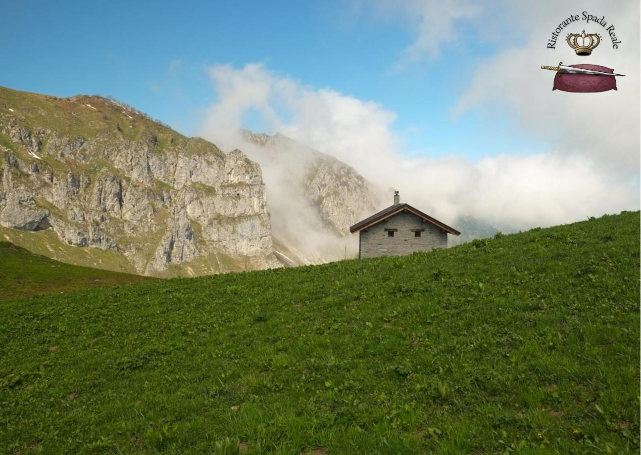 Spada Reale Valdieri Buitenkant foto